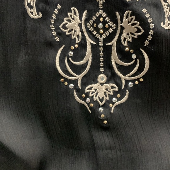 White House Black Market Embroidered Cut Out Sleeve Tie Waist Blouse Size XS - Picture 3 of 12